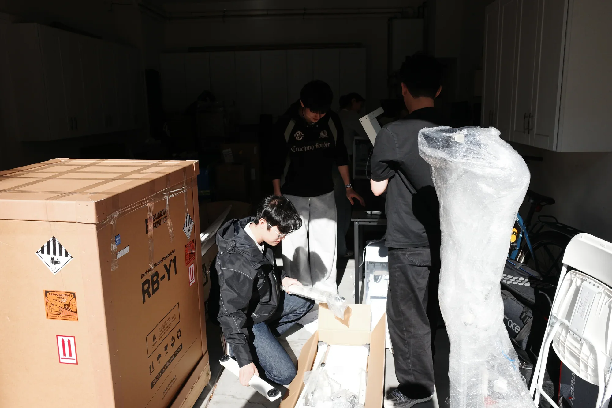 load-in crate unpack